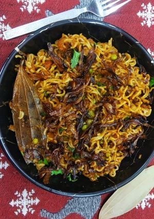 मैगी बिरयानी (maggi biryani recipe in Hindi) रेसिपी मुख्य फोटो