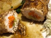 Una foto de wraps de pollo y vegetales