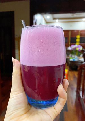 Hình của món Nước ép: Bắp cải tím, táo, dứa.