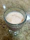 Smoothie proteico de morango e banana