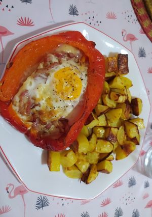 Una foto de Pimiento relleno con patatas asadas