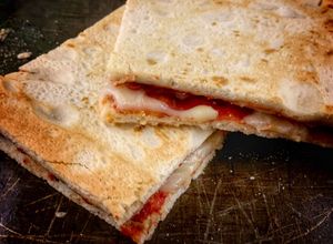 Foto di Pizza al taglio alla cagliaritana di farro