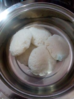 சாமை இட்லி (Saamai idli recipe in tamil) செய்முறை முக்கிய புகைப்படம்
