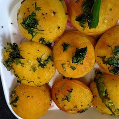 A picture of Appe crispy dhokla.