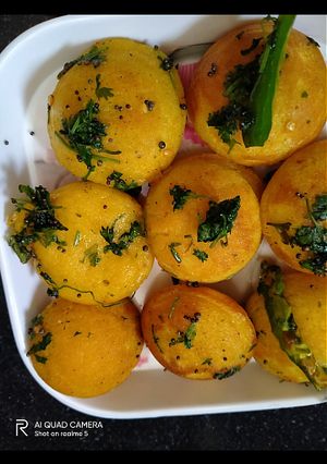 A picture of Appe crispy dhokla.