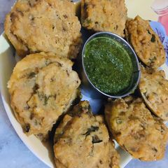 A picture of Chana Daal idli.