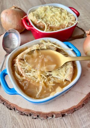 A picture of French Onion Soup Gratinée (Air Fryer or Oven).