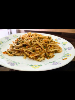 वेज हक्का नूडल्स (Veg hakka noodles recipe in Hindi) रेसिपी मुख्य फोटो