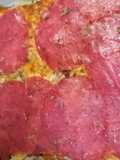 Pizza Mediometro de Salami Especias y Jamón cocido