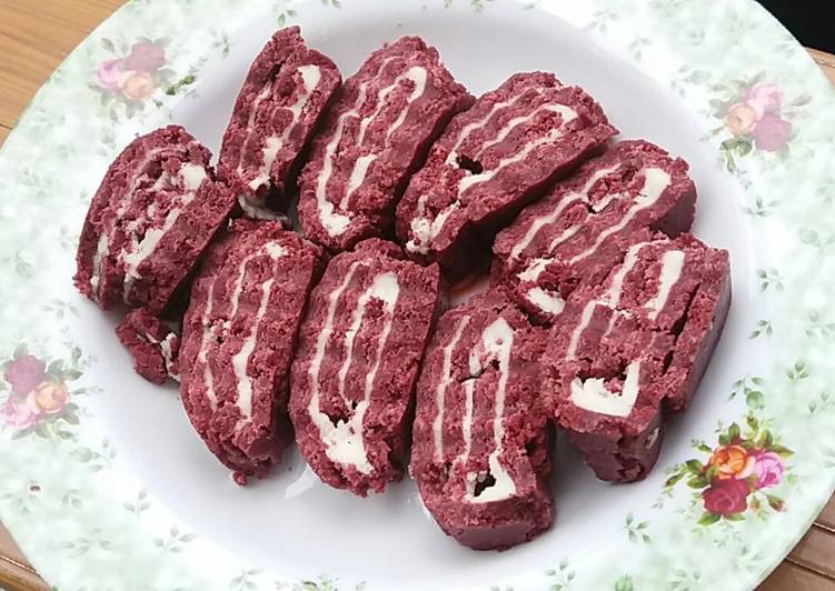 528. Oreo red velvet roll 2 bahan