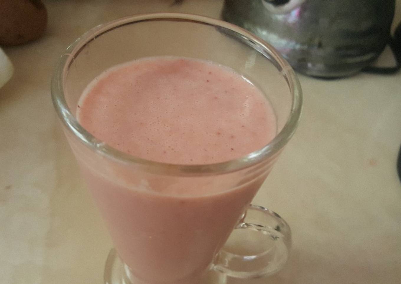 Jugo de avena con fresas