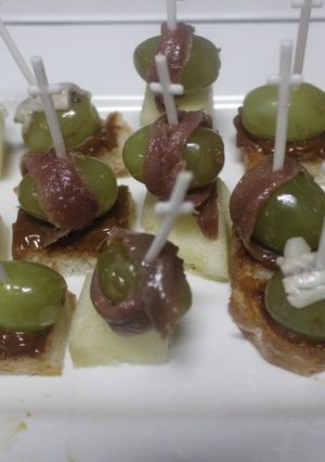 Una foto de Pinchos de anchoas y boquerones