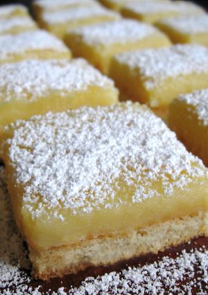 A picture of Lemon Curd Slice.