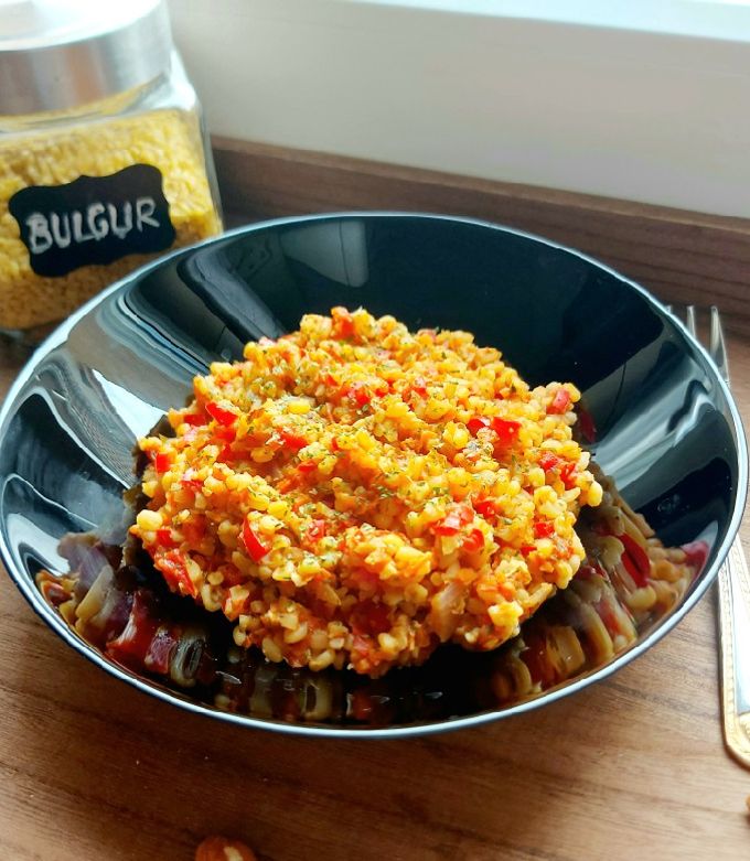 O poză a rețetei Pilaf turcesc cu bulgur și migdale.