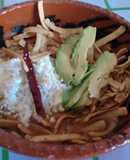 Sopa azteca o de tortilla