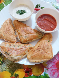 A picture of Sandwich without bread.