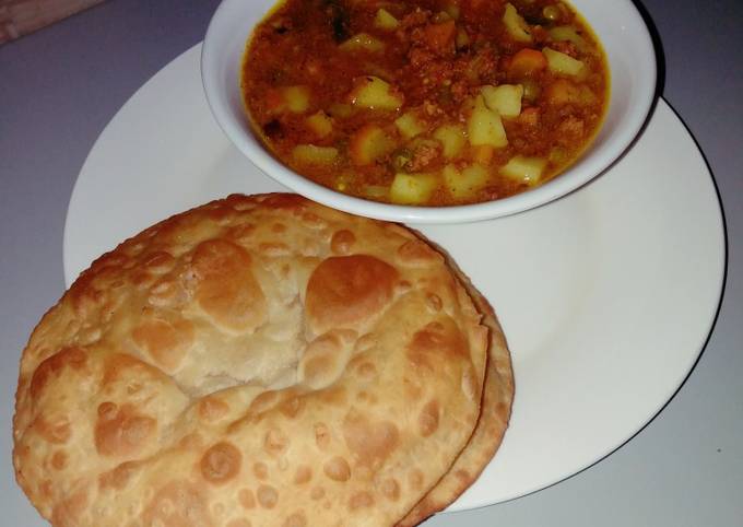 Puri with potato dutch soup