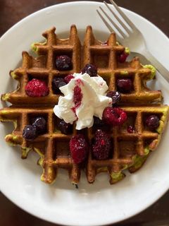 Una foto de Waffles de avena y espinacas
