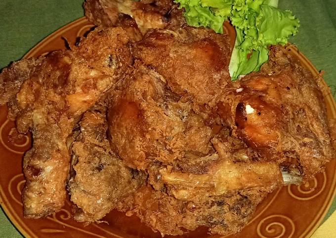 Ayam goreng telur