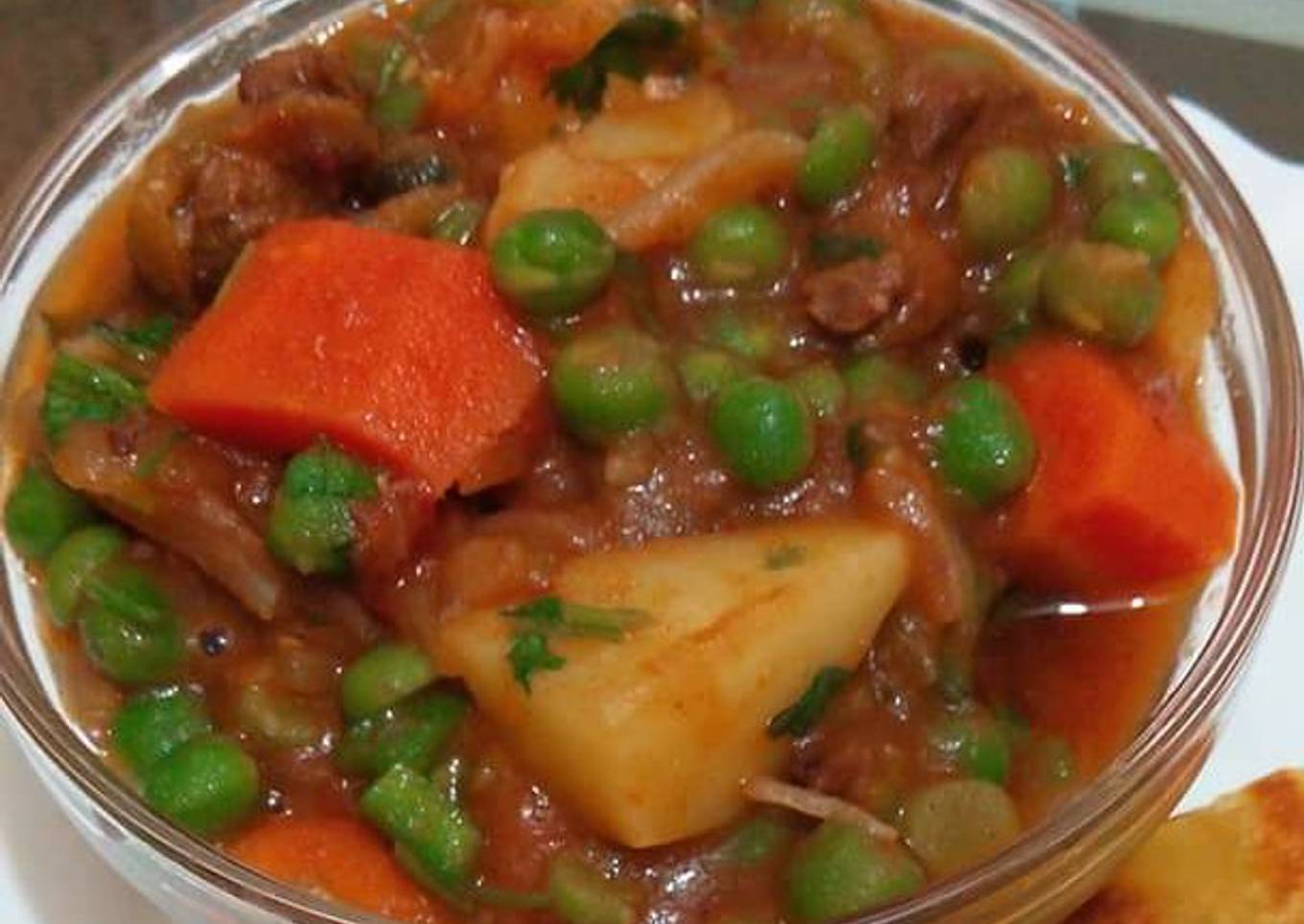 Beef Stew mixed with Waru and Peas