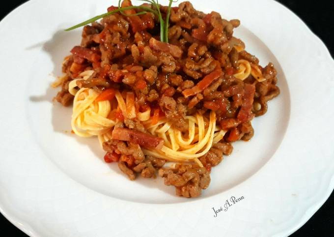 Fettuccine a la boloñesa Receta de José Antonio Pena Navarro - Cookpad