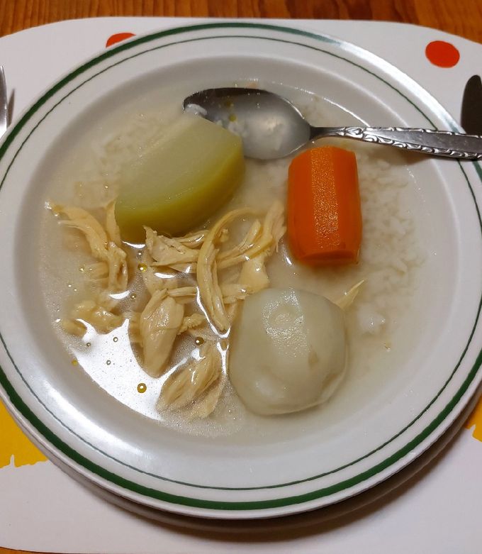 Una foto de Caldo de pollo para enfermedad estomacal