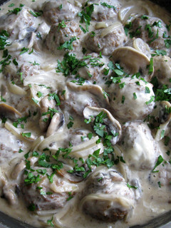 A picture of Meatballs Stroganoff.
