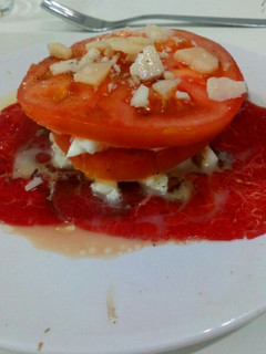 Una foto de Ensalada caprese especial