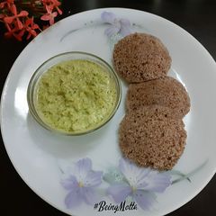 A picture of Ragi Idli.
