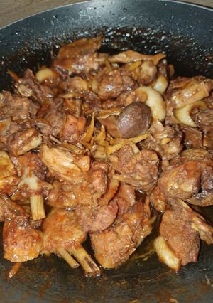 Hình của món Vịt kho gừng.