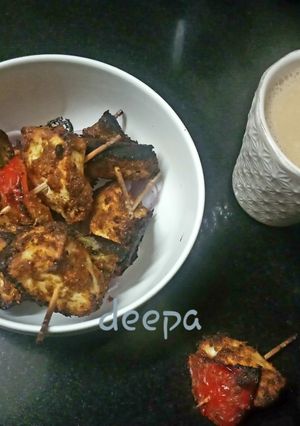 A picture of Jhatapat paneer skewer.