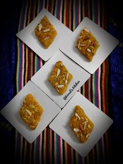 મેંગો-કોકોનટ બરફી (Mango-Coconut Barfi Recipe In Gujarati) રેસીપી મુખ્ય ફોટો