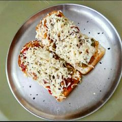 A picture of Bread pizza.