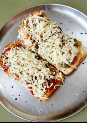 A picture of Bread pizza.