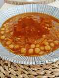Sopa de garbanzos con fideos