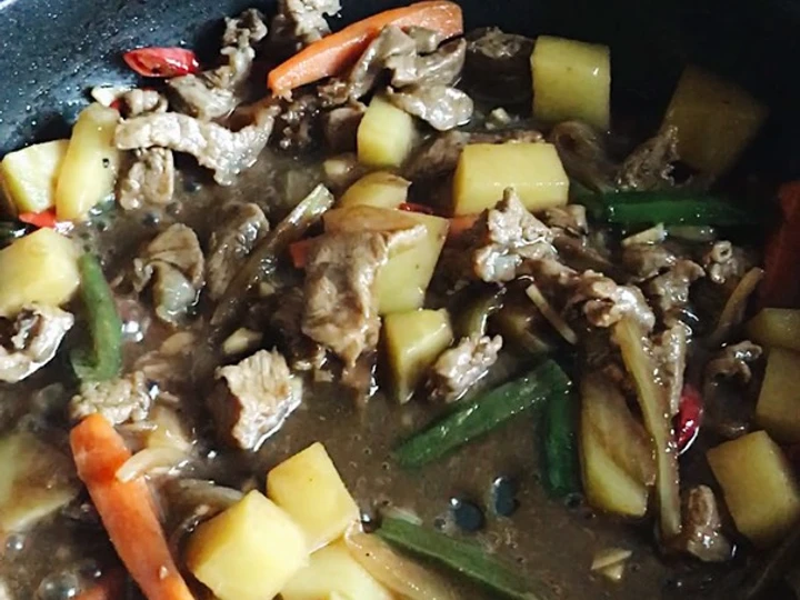 Langkah Mudah untuk Menyiapkan Resep Daging Sapi Lada Hitam Anti Ribet, Enak