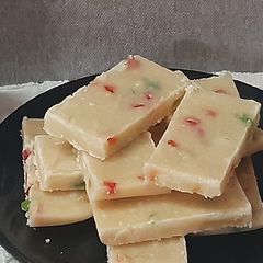 A picture of Butterscotch Burfi.