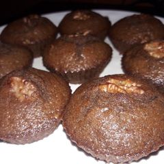 Walnut cup cake A picture of Walnut cup cake.