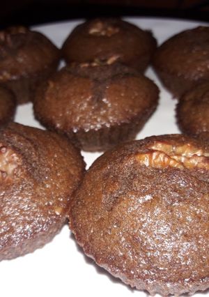 A picture of Walnut cup cake.