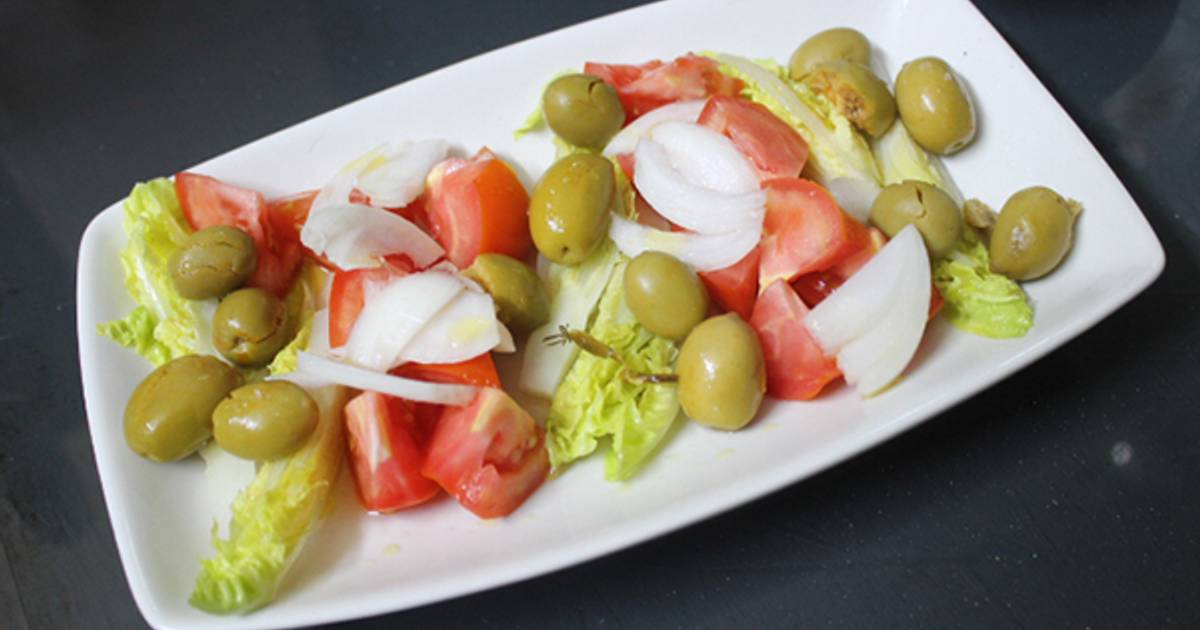 Ensalada de lechuga y tomate con cebolla Receta de jorbasmar- Cookpad
