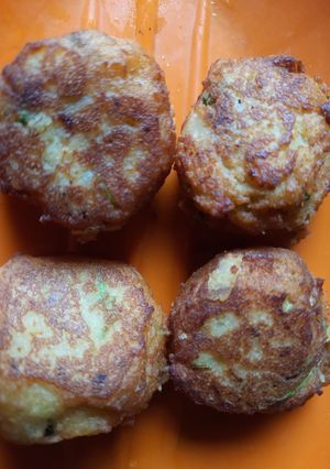 ভেজিটেবল পকোড়া (vegetable pakoda recipe in Bengali) রেসিপির প্রধান ছবি