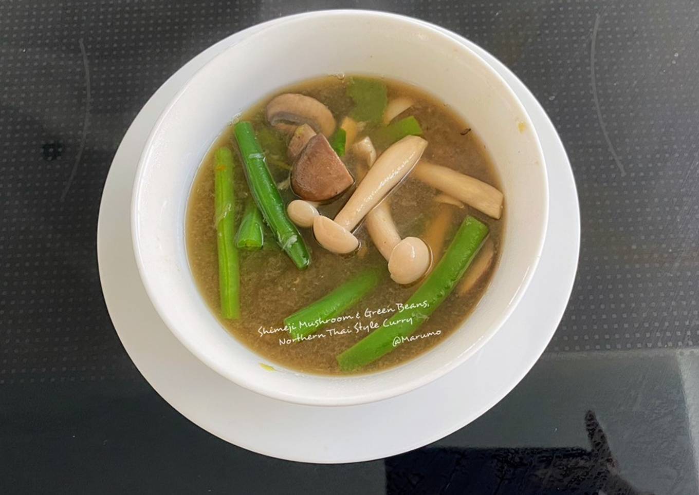 Shimeji Mushroom & Green Beans, Northern Thai Style Curry