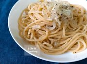 A picture of garlic spice