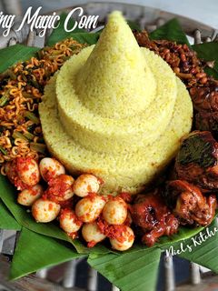 Foto resep Nasi Kuning Magic Com