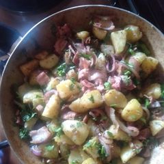 A picture of Bacon and potatoes.