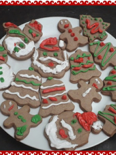 Una foto de Galletitas navideñas de jengibre y canela 🎄
