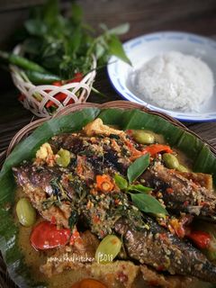 Foto resep Mangut Ikan Asap Pedas