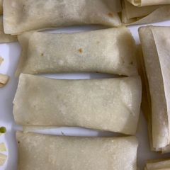 A picture of Mini veggie roll.