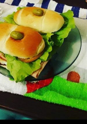 Una foto de Chivito uruguayo
