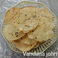A picture of आलू  के पापड़.